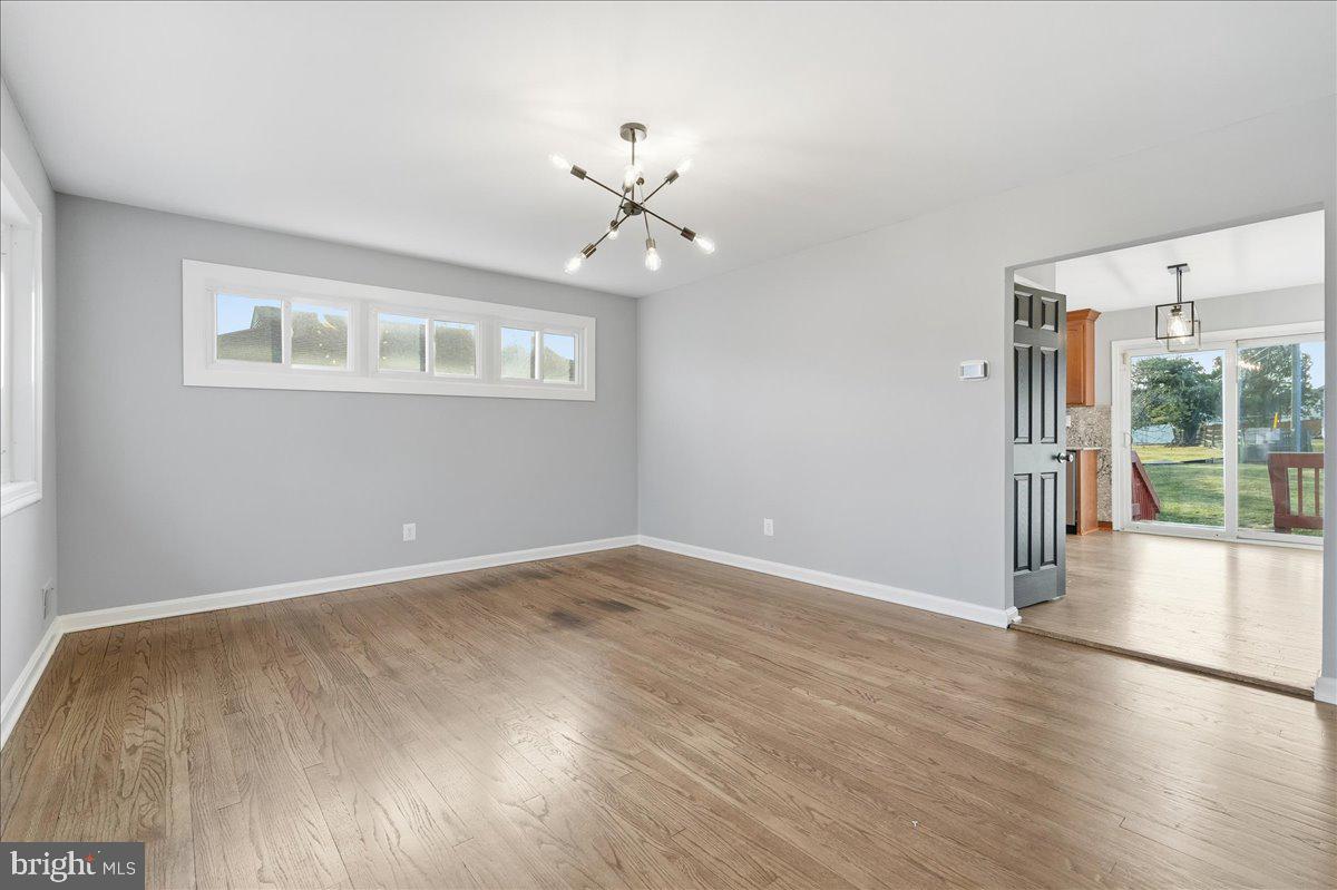 WILLIAMSBURG - Residential