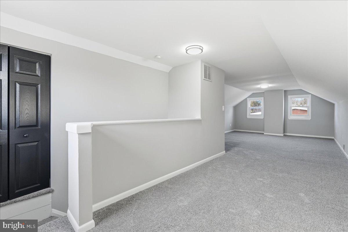 WILLIAMSBURG - Residential