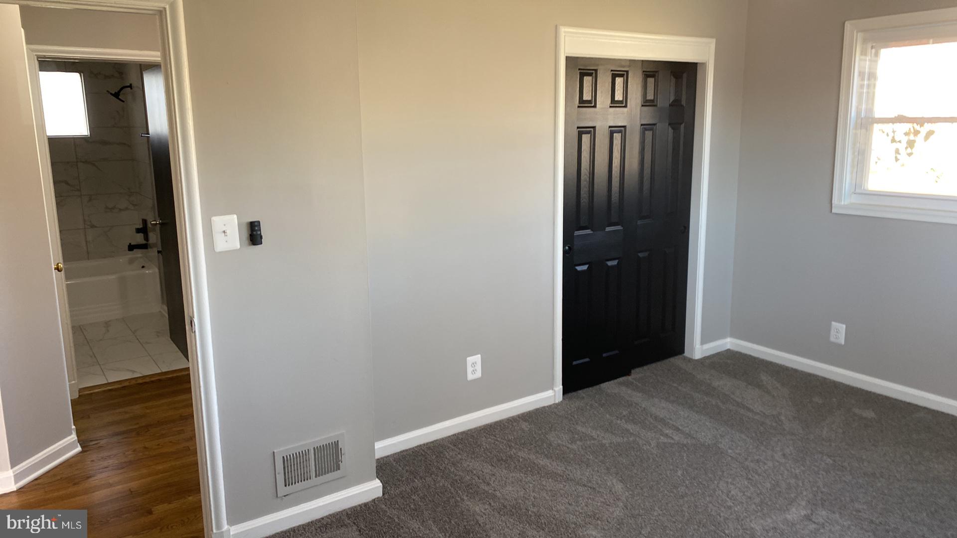 WILLIAMSBURG - Residential