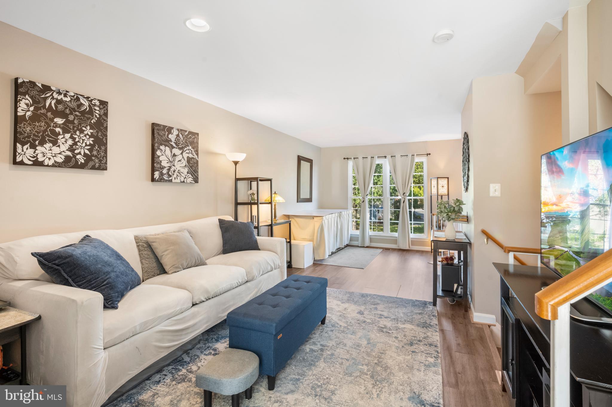 REGENTS WALK - Residential