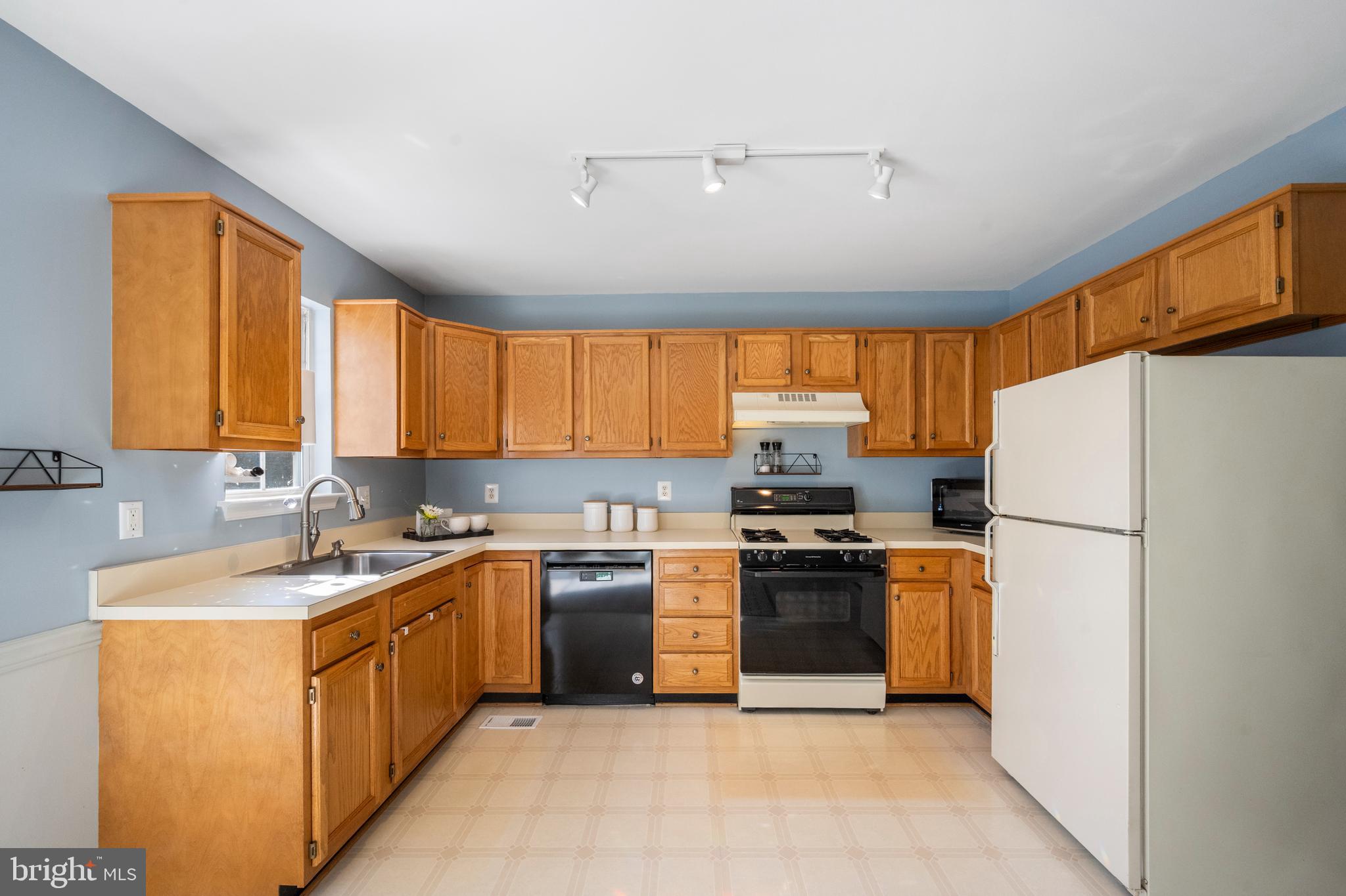 REGENTS WALK - Residential