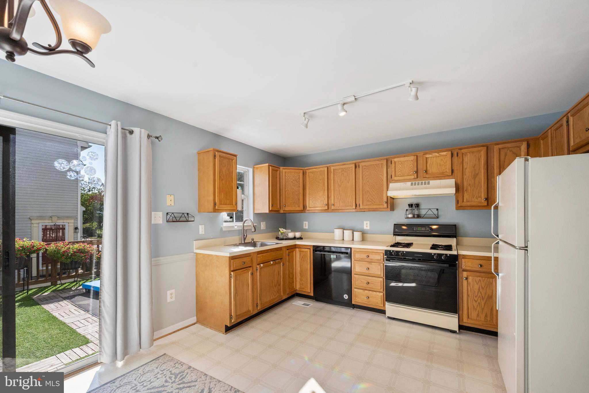 REGENTS WALK - Residential