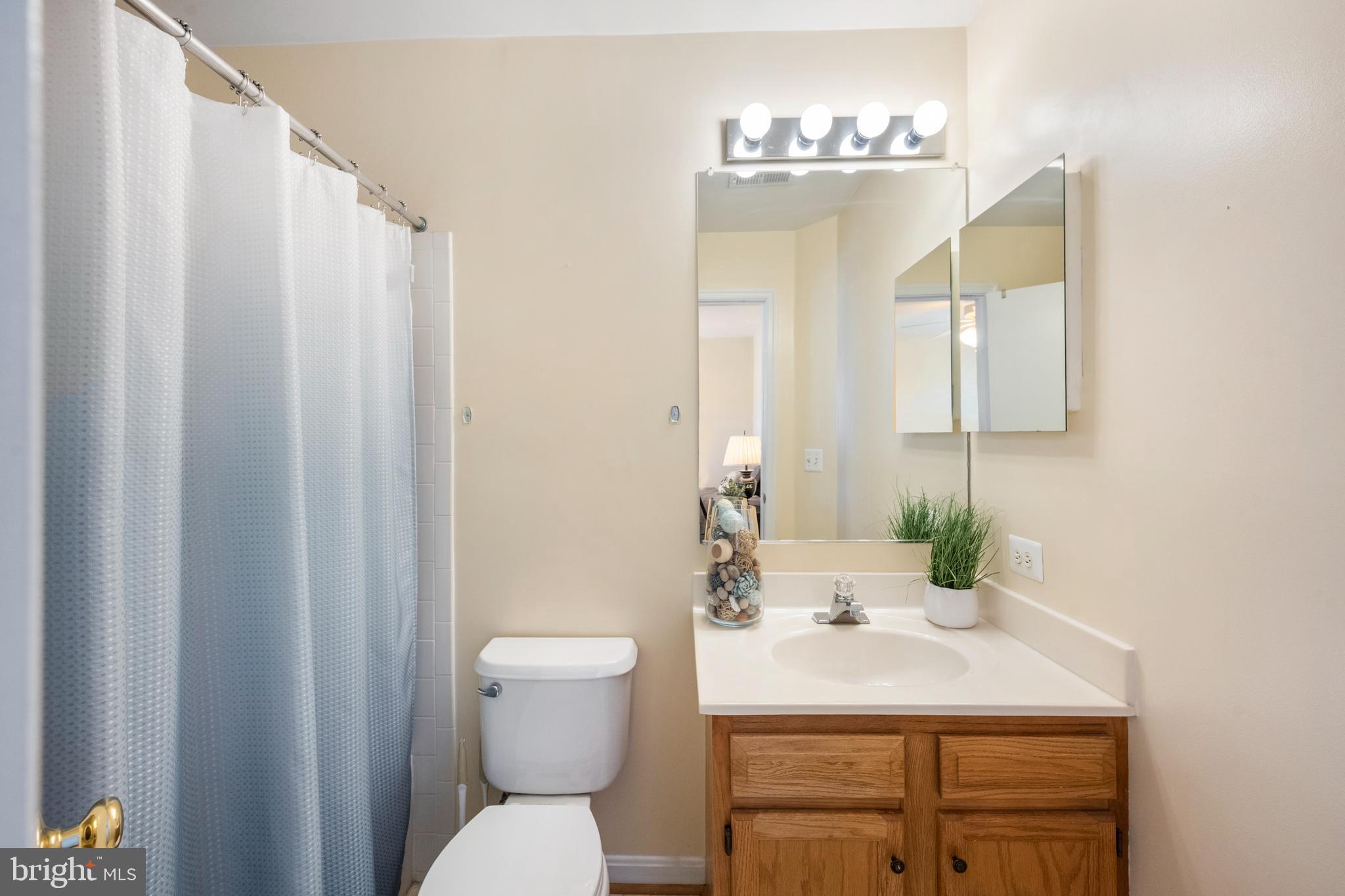 REGENTS WALK - Residential