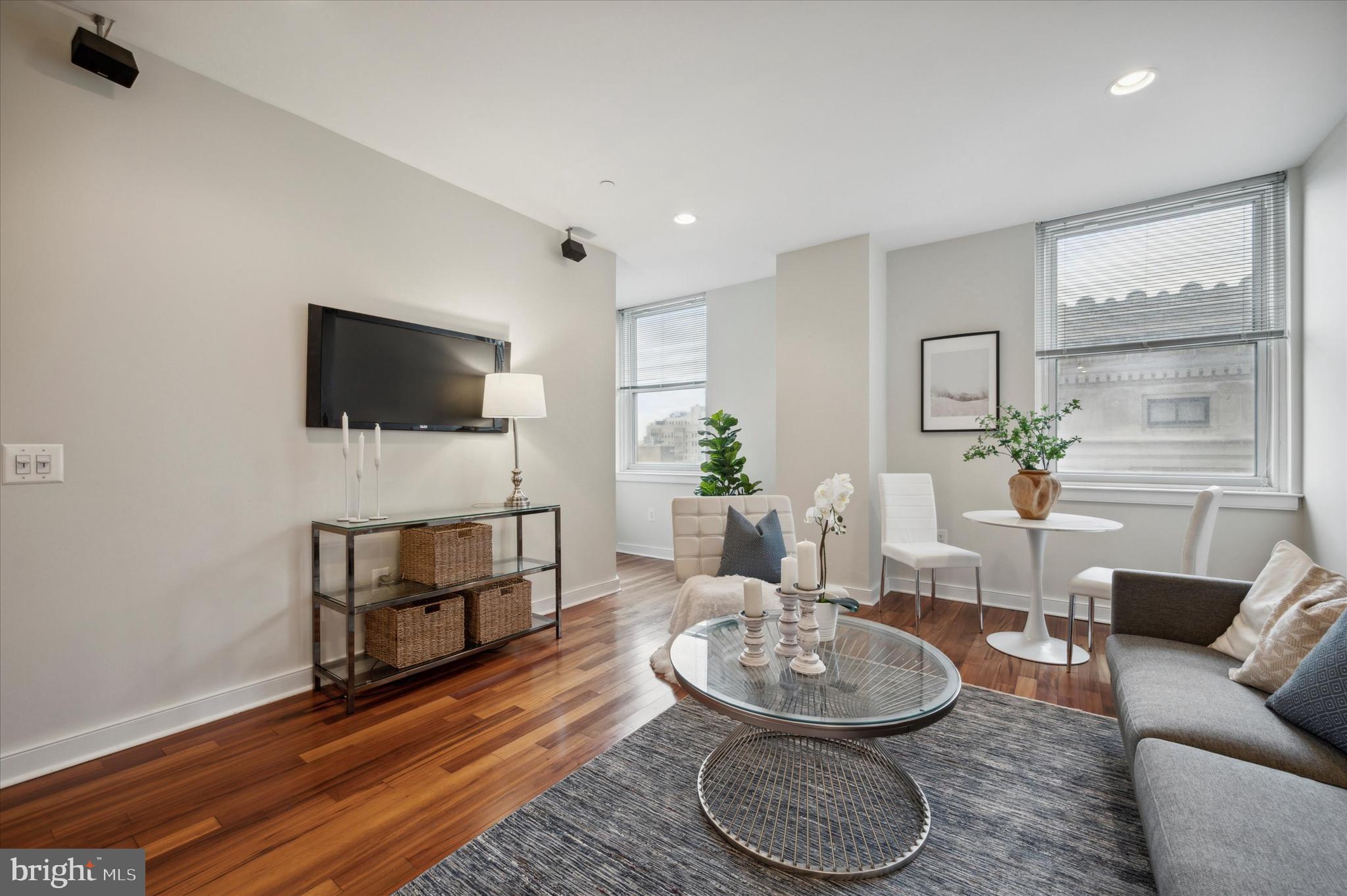 AVENUE OF THE ARTS - Residential