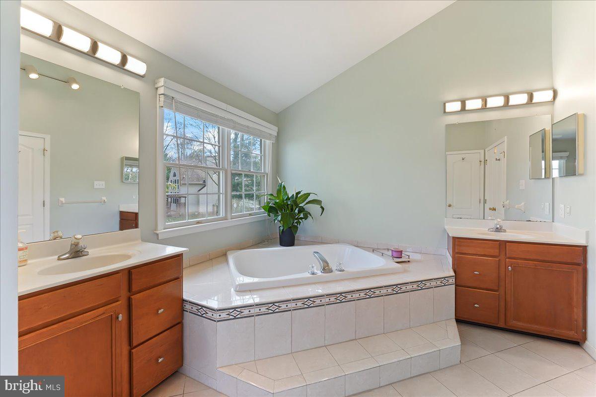 SWEDESFORD CHASE - Residential