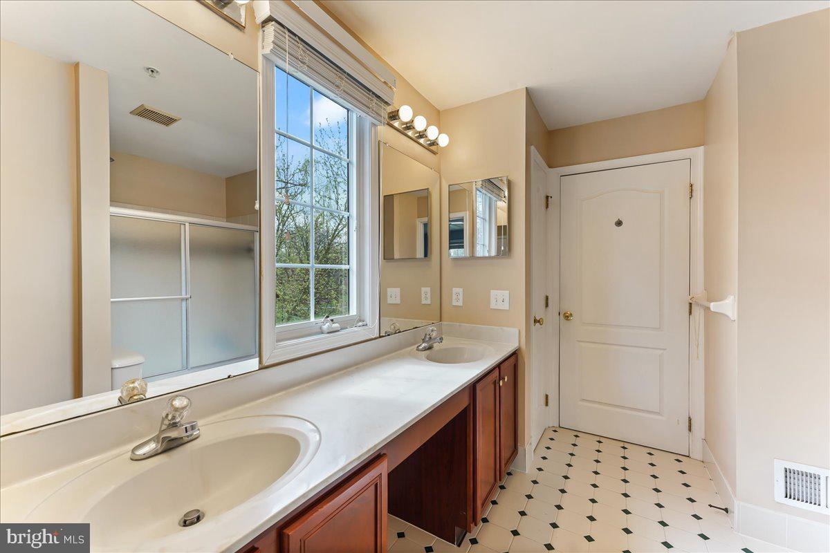 SWEDESFORD CHASE - Residential