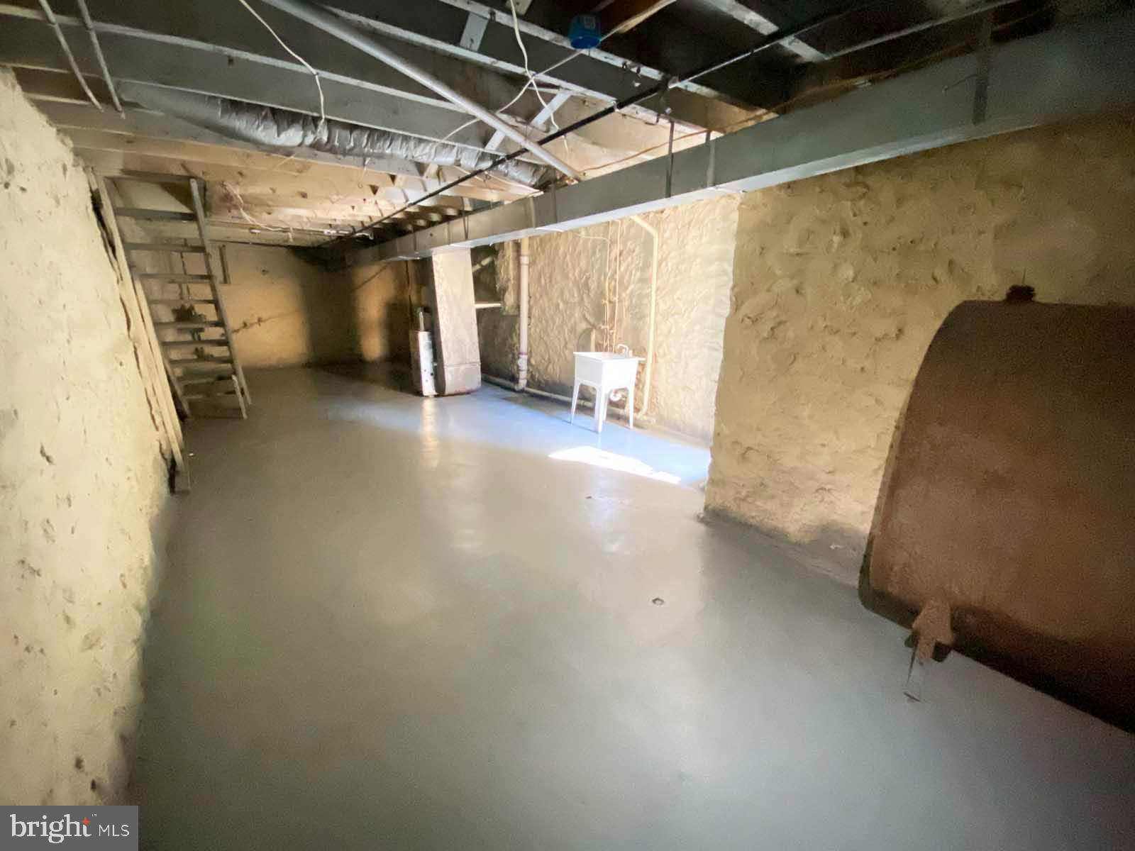 ROSEMONT - Residential Lease