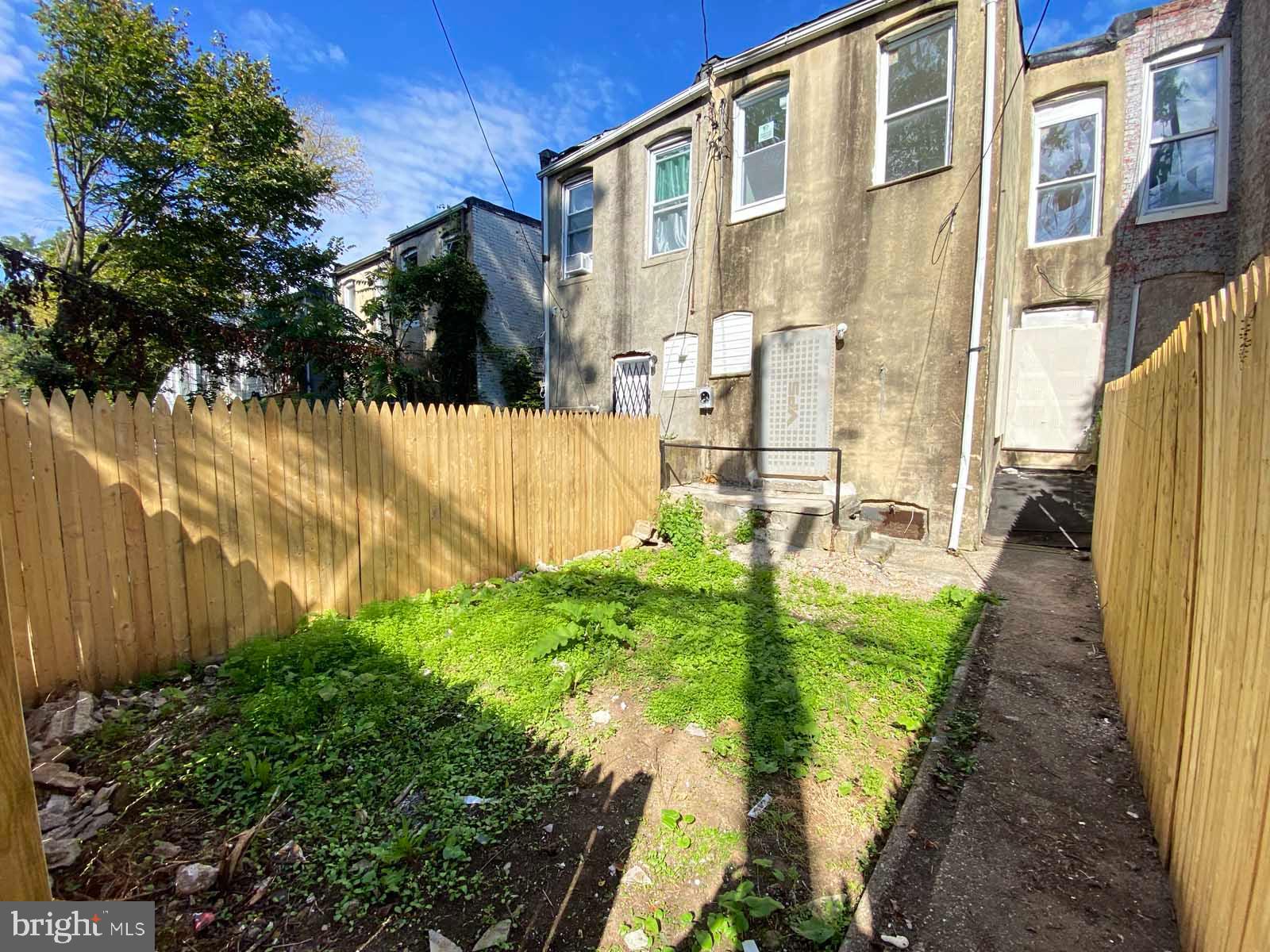 ROSEMONT - Residential Lease