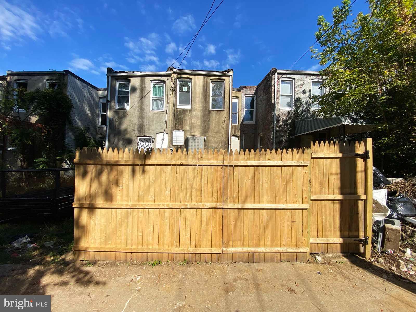 ROSEMONT - Residential Lease