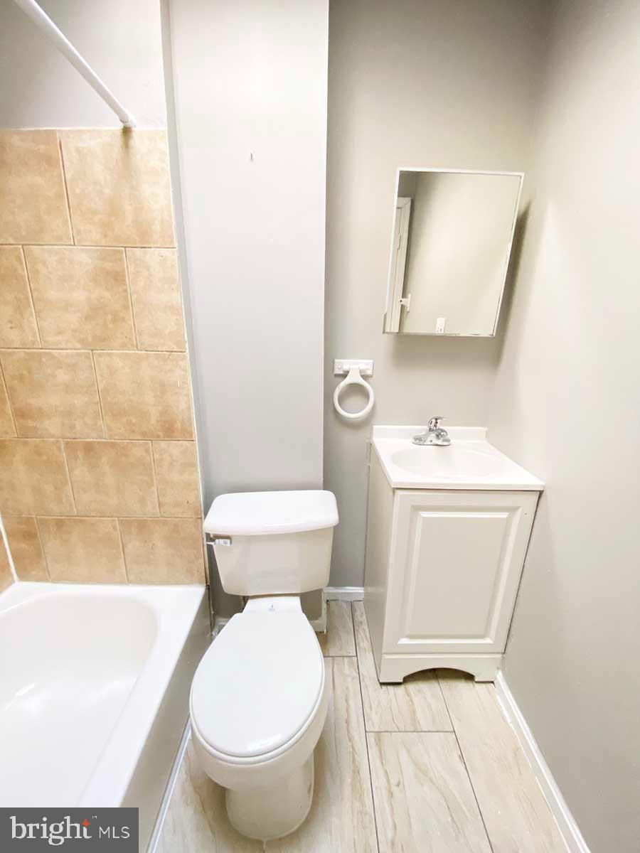 ROSEMONT - Residential Lease
