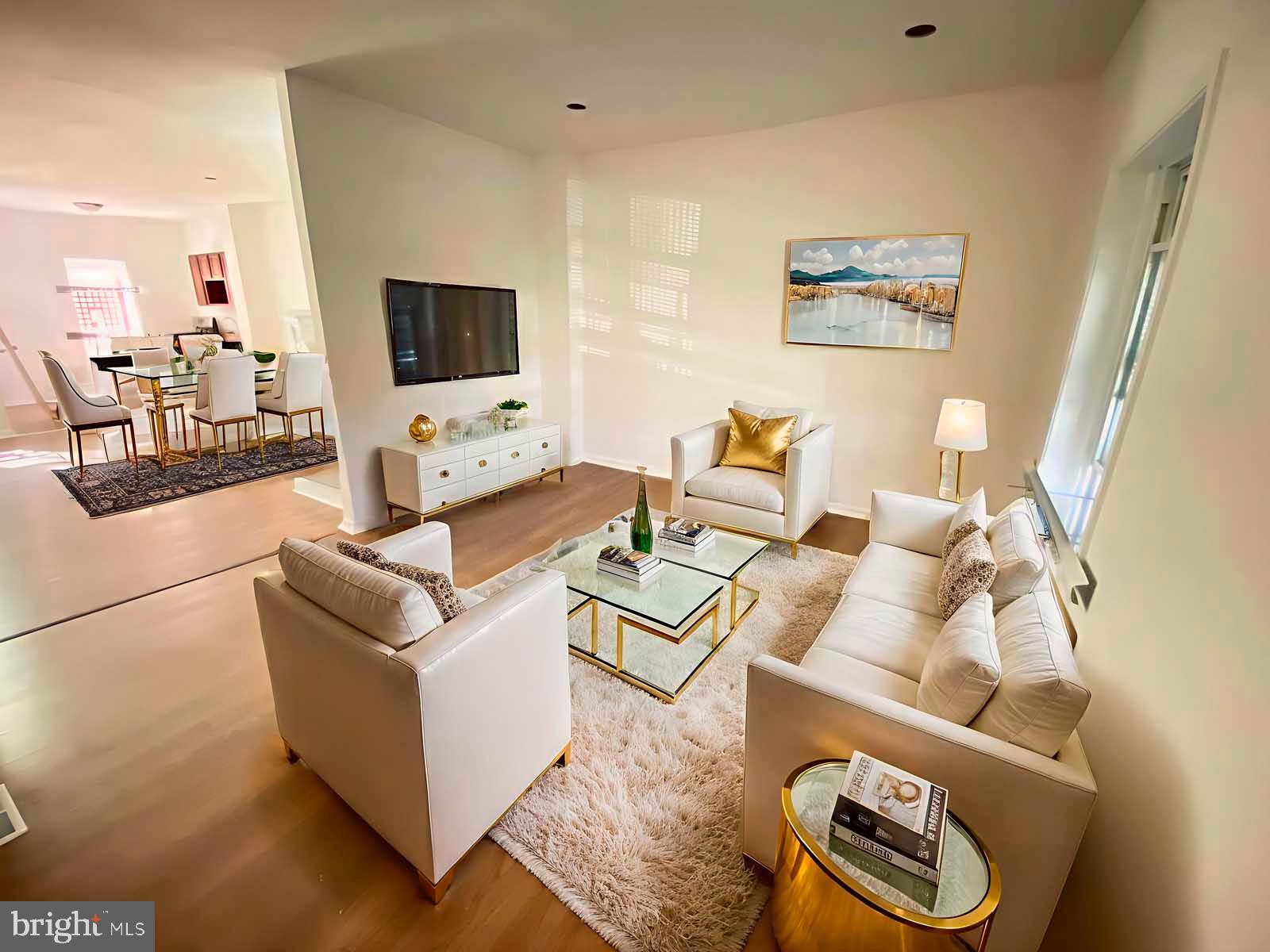 ROSEMONT - Residential Lease