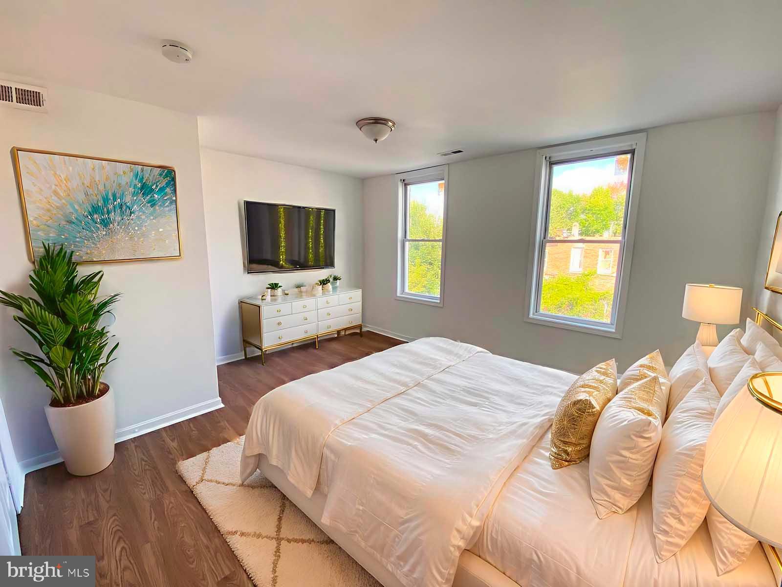 ROSEMONT - Residential Lease