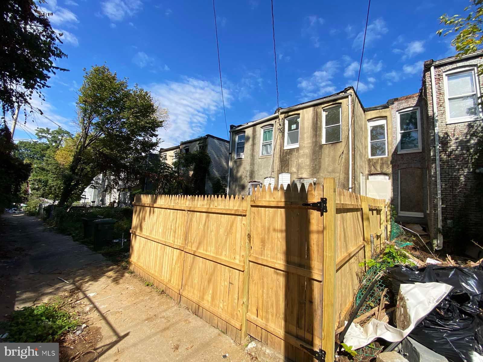 ROSEMONT - Residential Lease