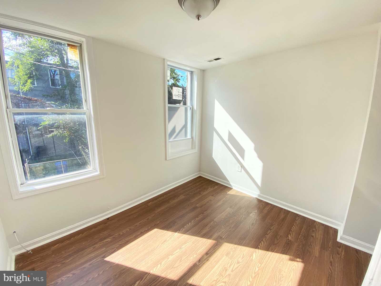 ROSEMONT - Residential Lease