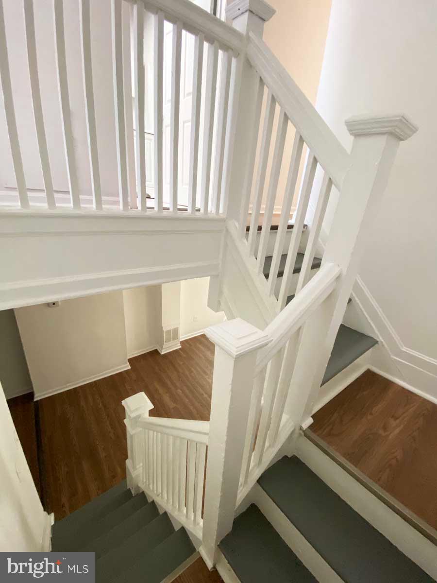 ROSEMONT - Residential Lease
