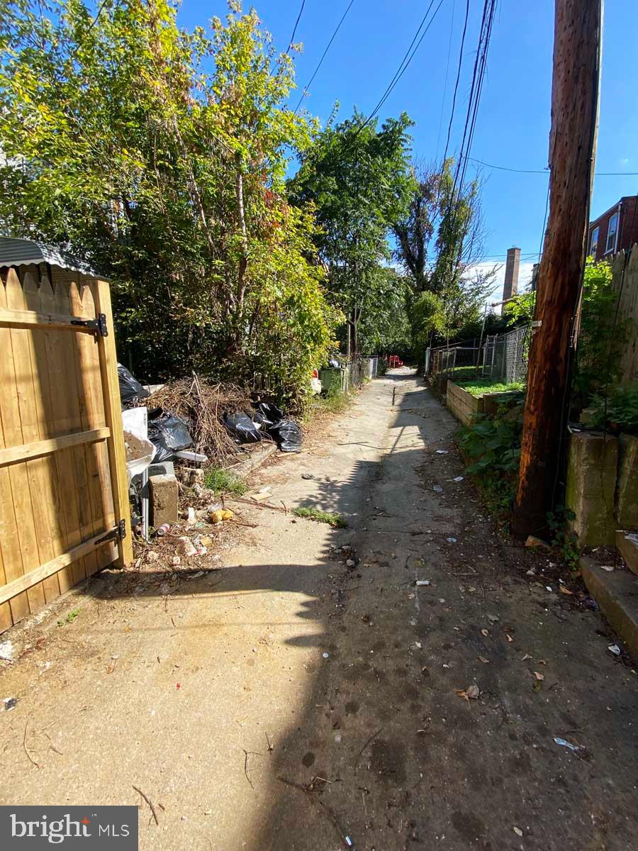 ROSEMONT - Residential Lease