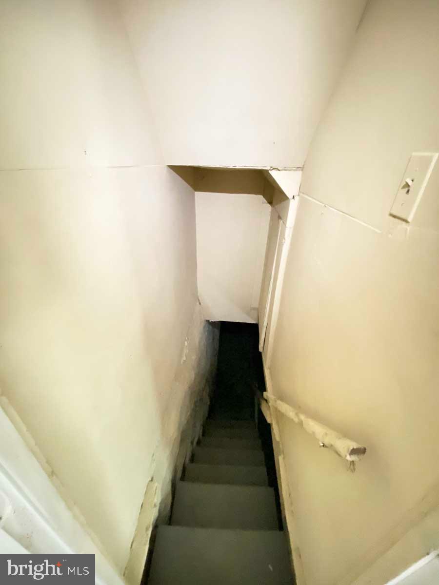 ROSEMONT - Residential Lease