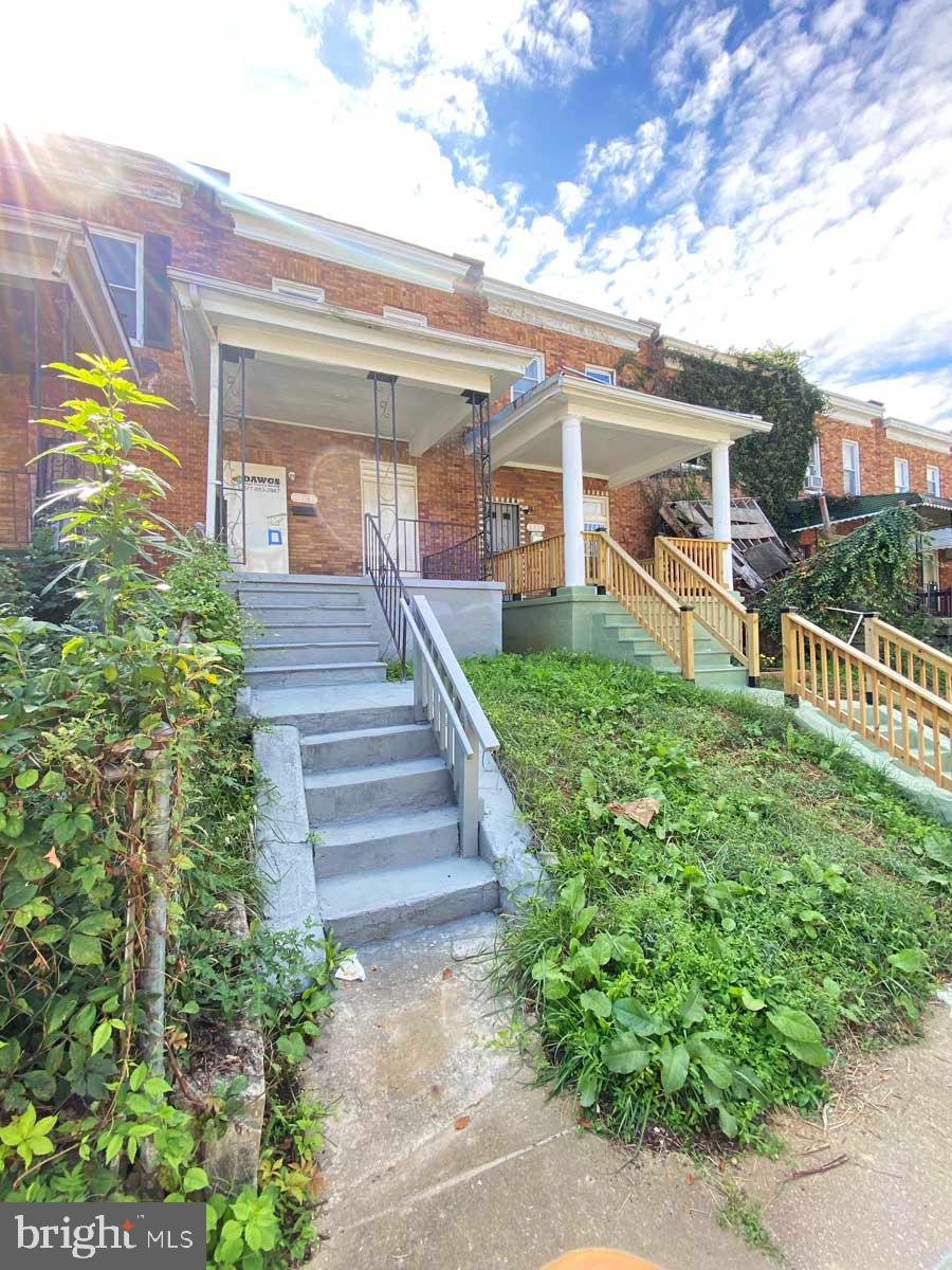 ROSEMONT - Residential Lease