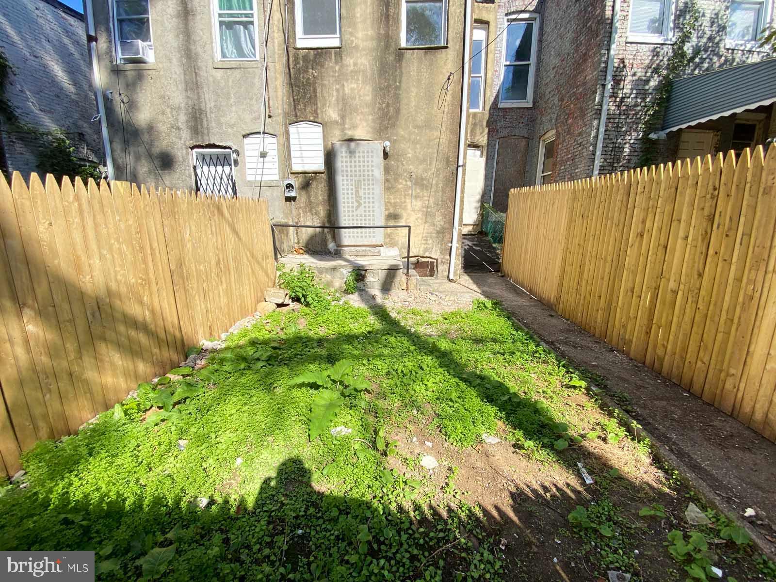 ROSEMONT - Residential Lease