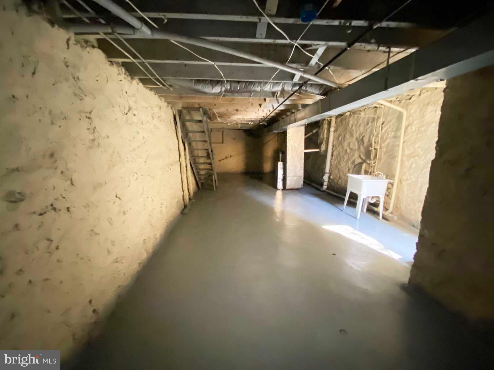ROSEMONT - Residential Lease