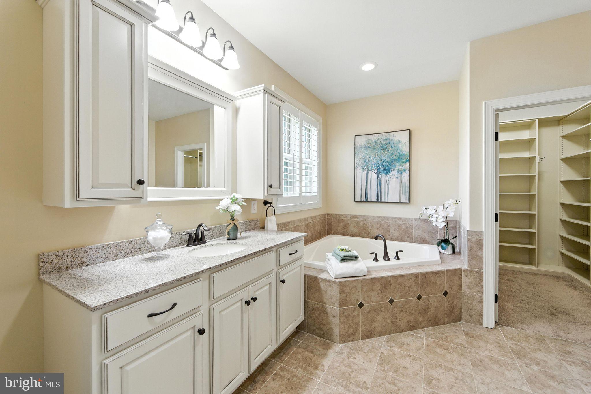 HONEYCROFT VILLAGE - Residential