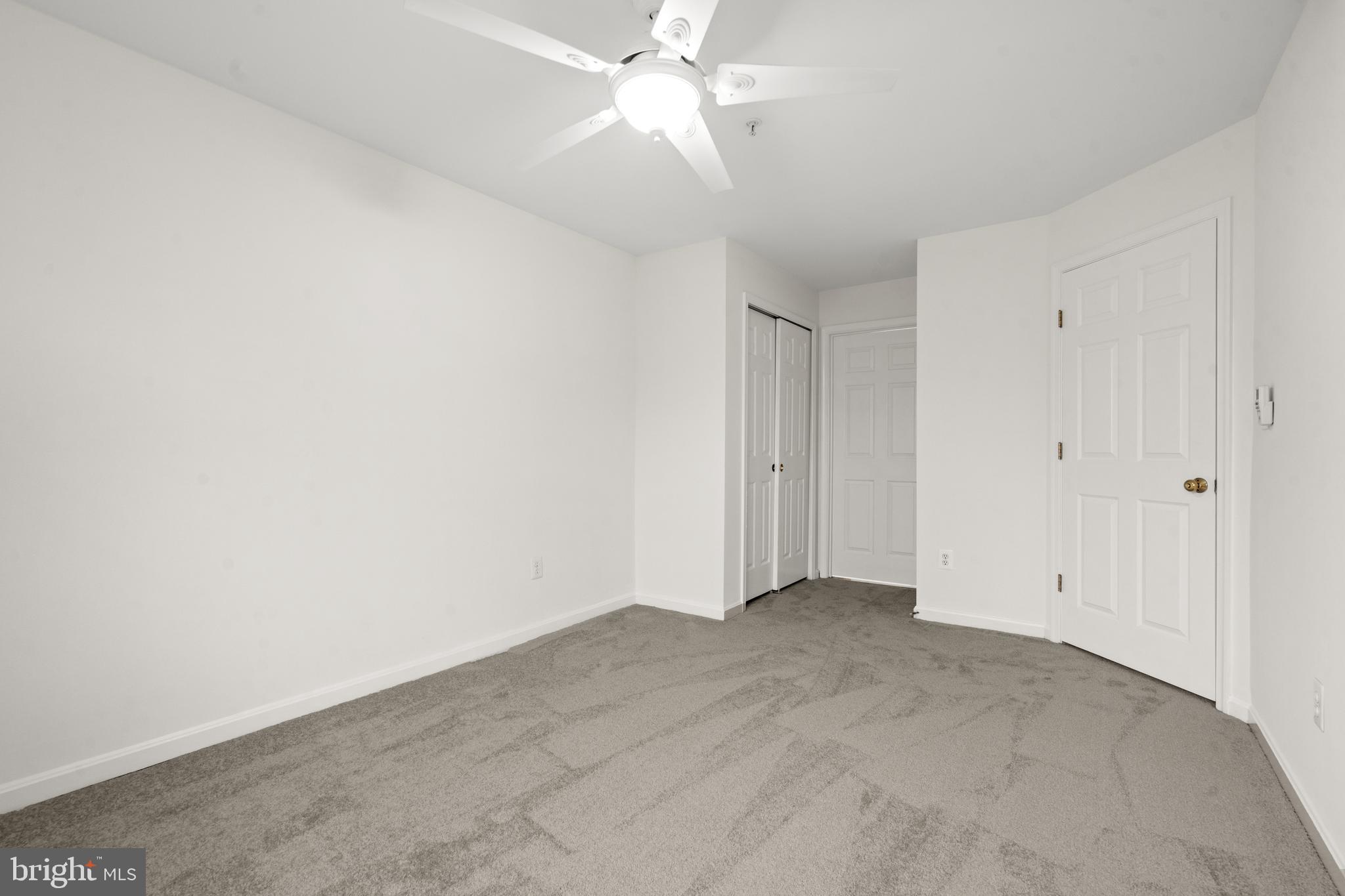 CLOVERLEAF CENTER - Residential