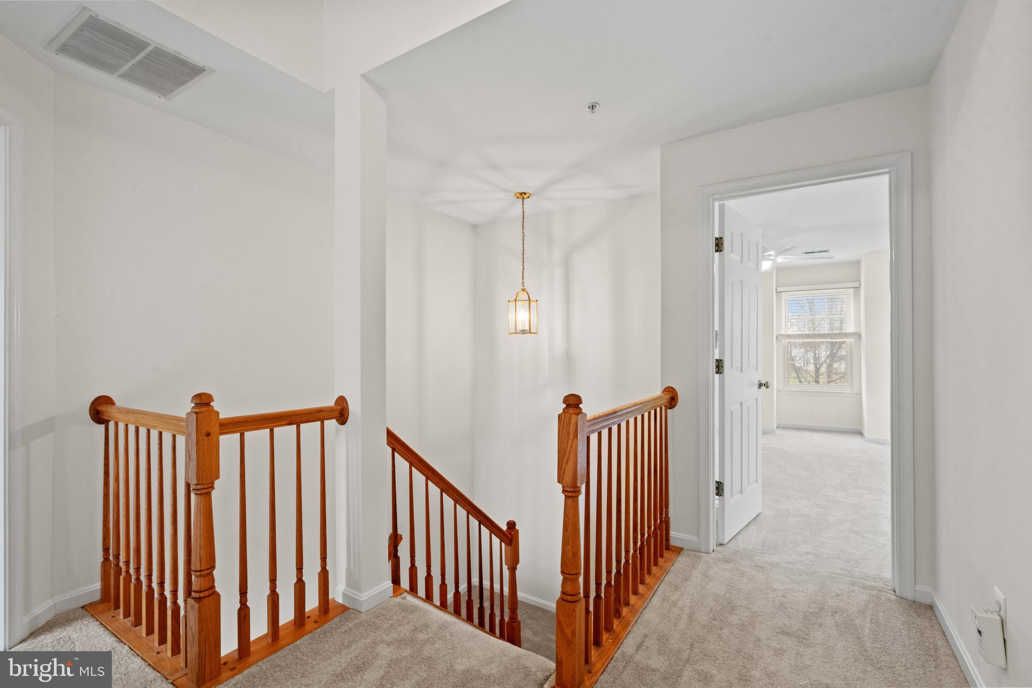 CLOVERLEAF CENTER - Residential