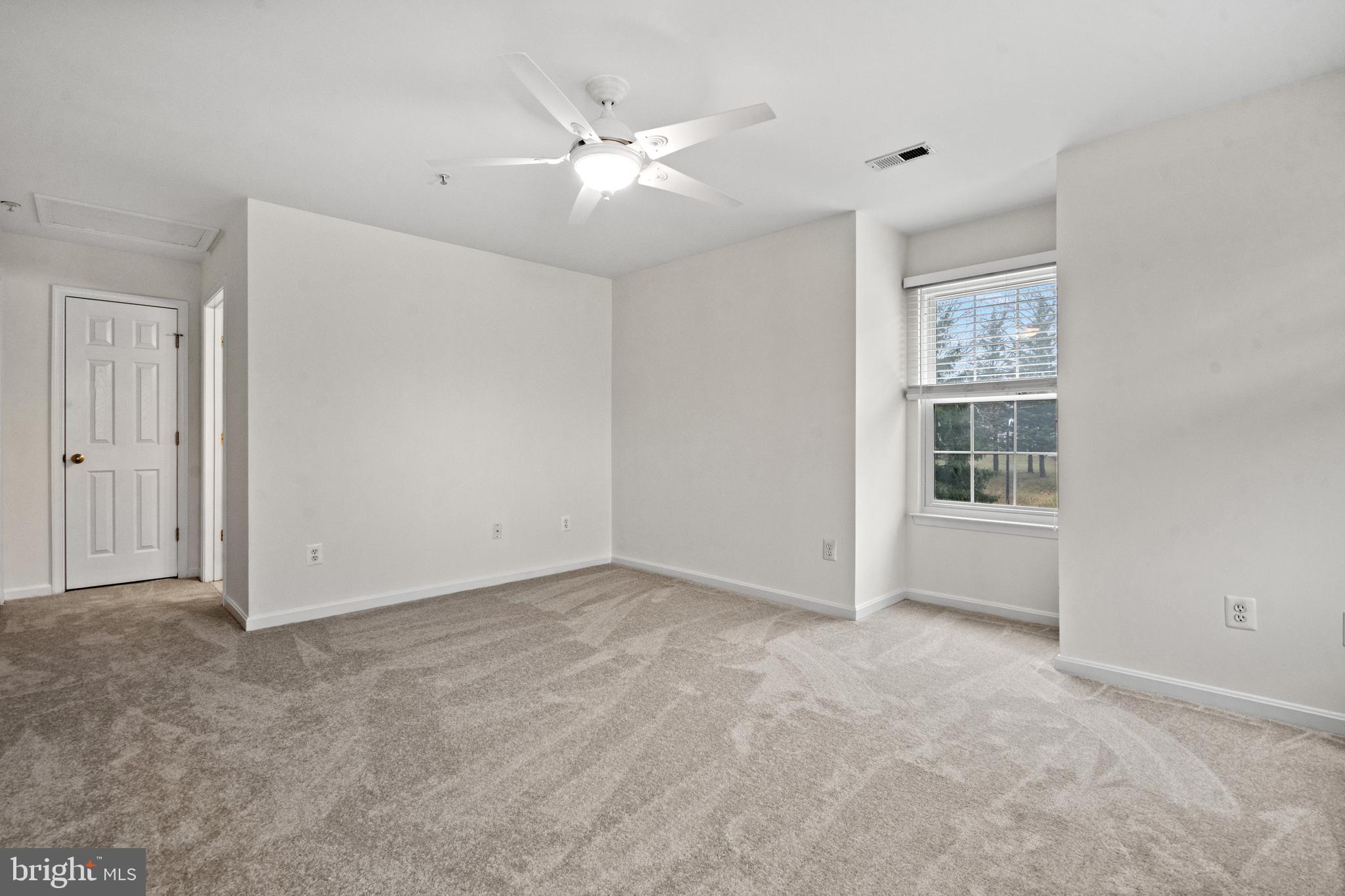 CLOVERLEAF CENTER - Residential