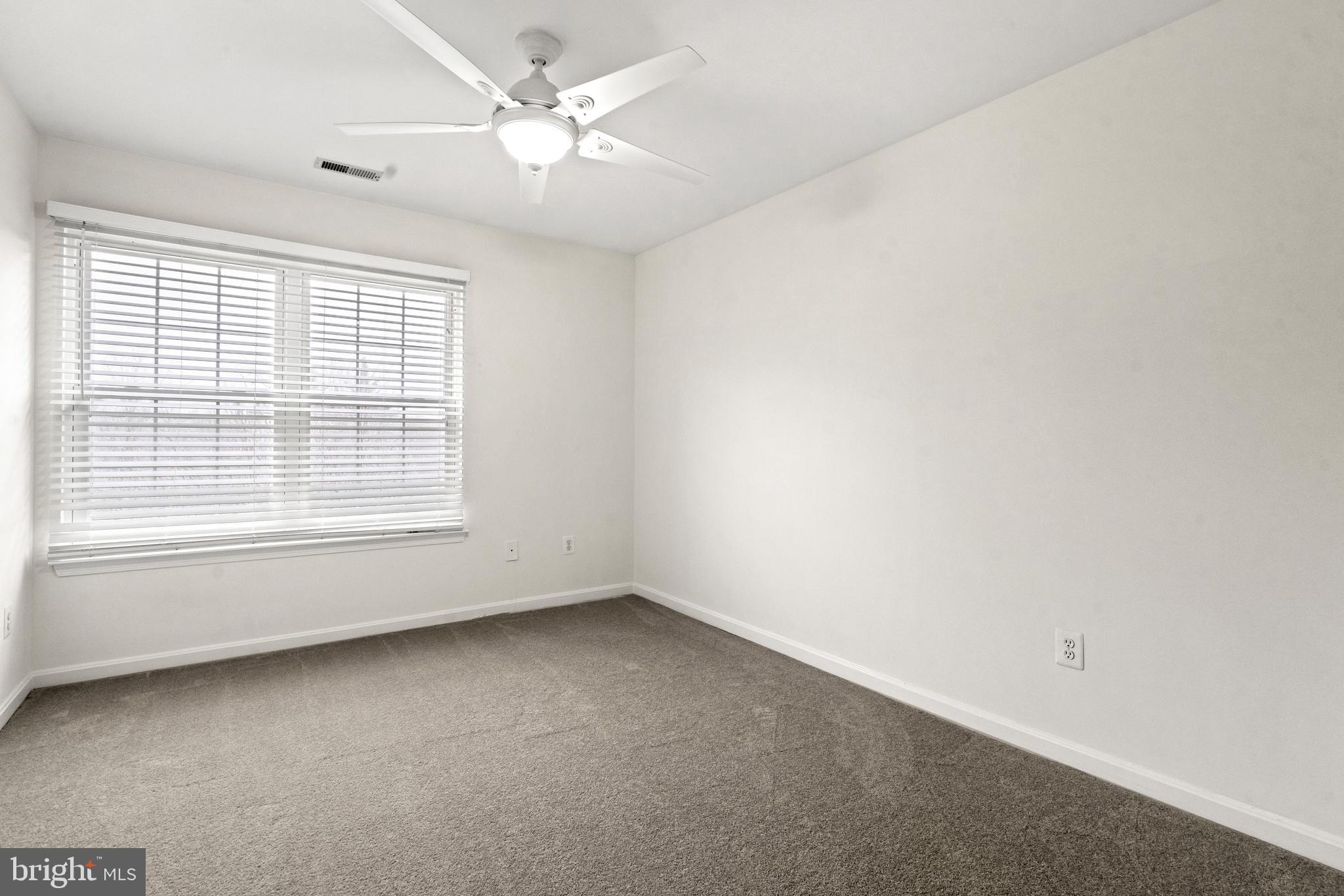 CLOVERLEAF CENTER - Residential