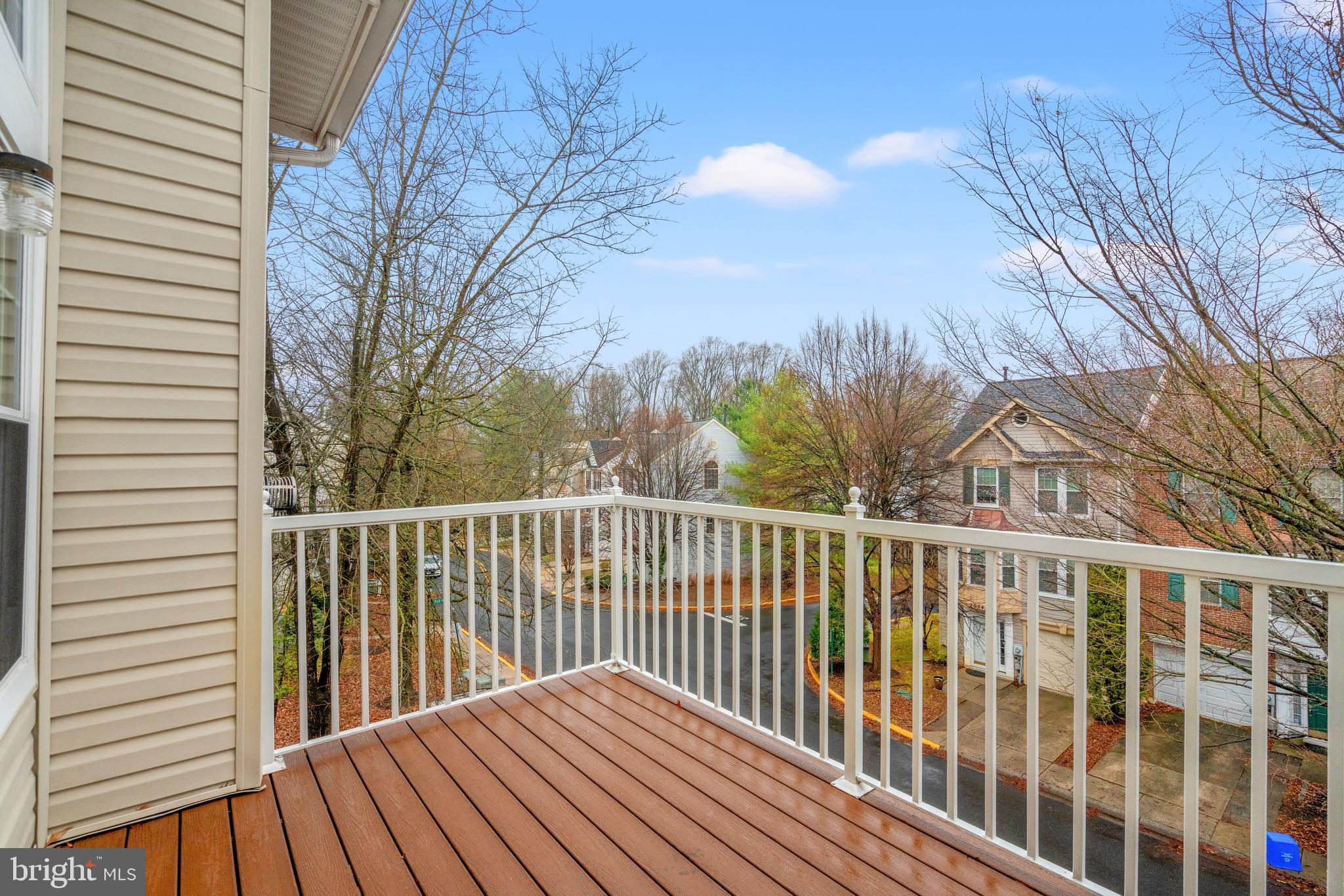 CLOVERLEAF CENTER - Residential