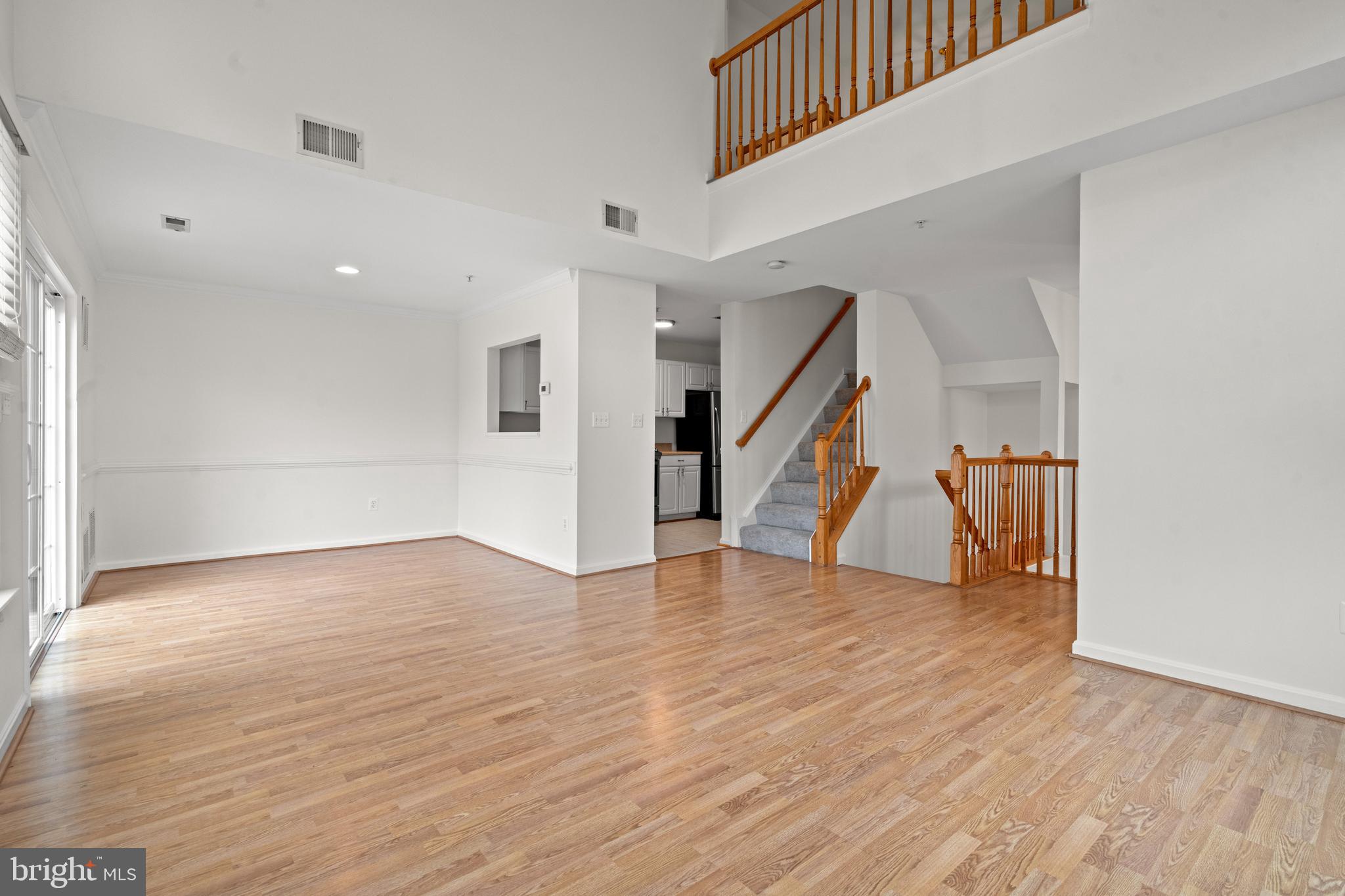 CLOVERLEAF CENTER - Residential