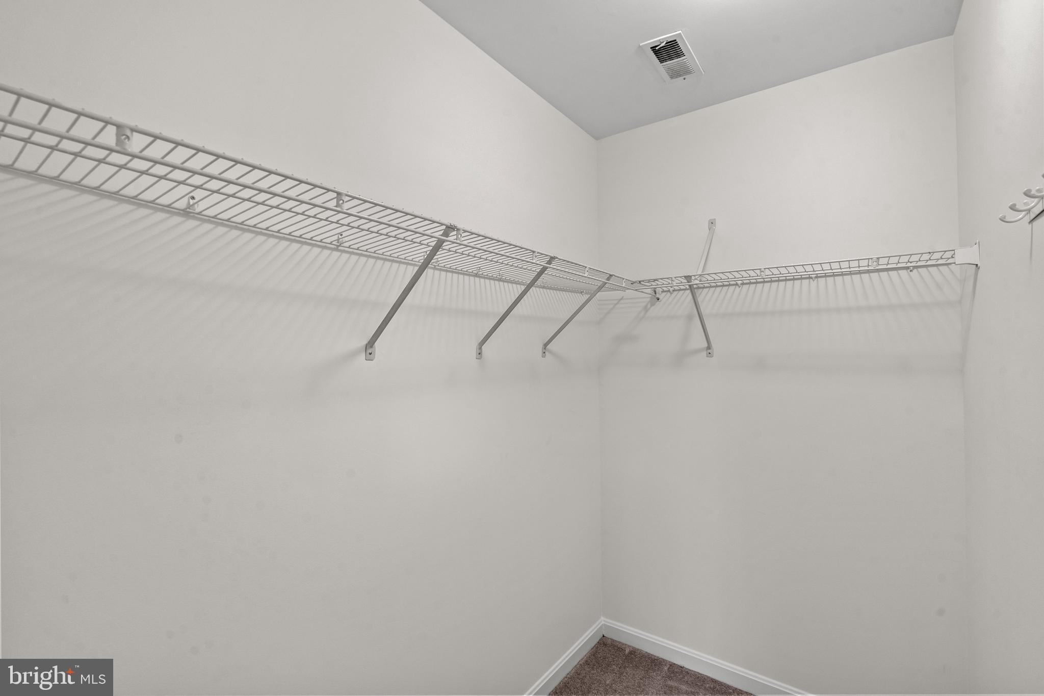 CLOVERLEAF CENTER - Residential