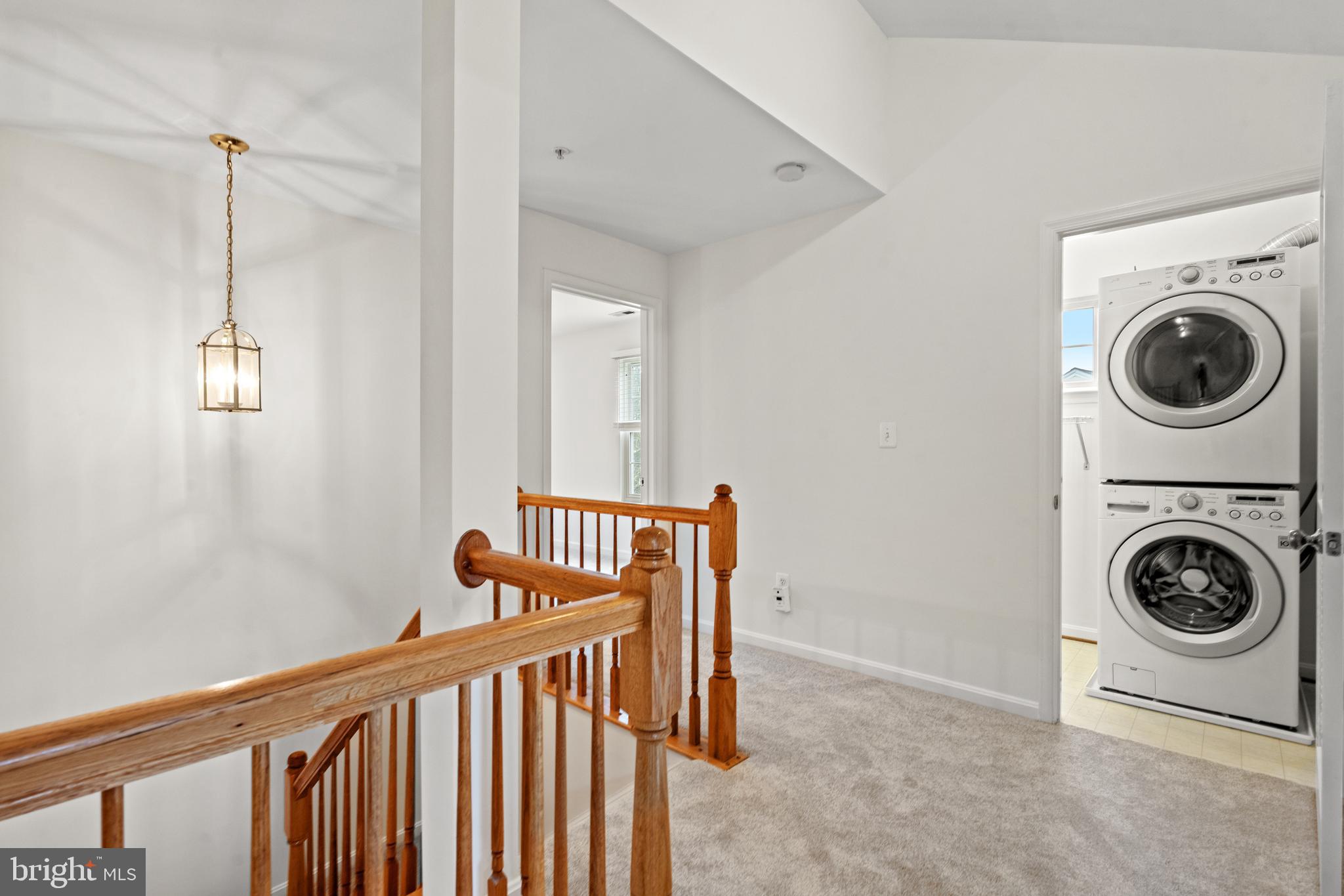 CLOVERLEAF CENTER - Residential