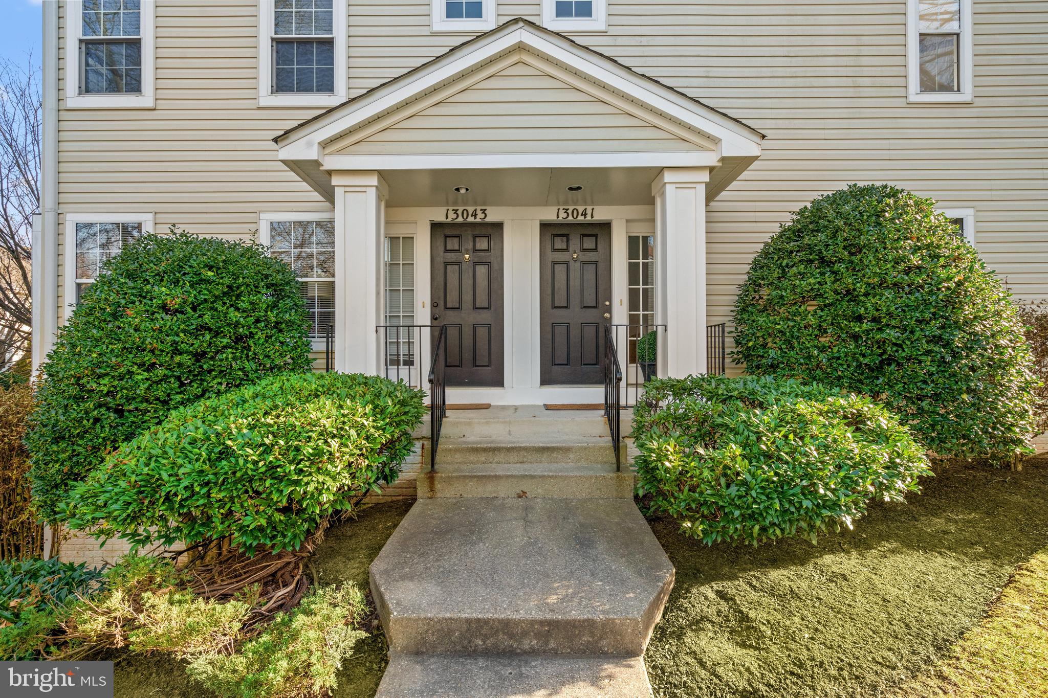 CLOVERLEAF CENTER - Residential