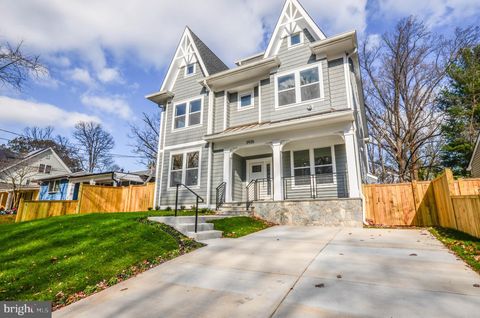 Photo of 3925 DECATUR AVE, KENSINGTON, MD 20895 (MLS # MDMC2075368) Photo of 3925 DECATUR AVE, KENSINGTON, MD 20895 (MLS # MDMC2075368)