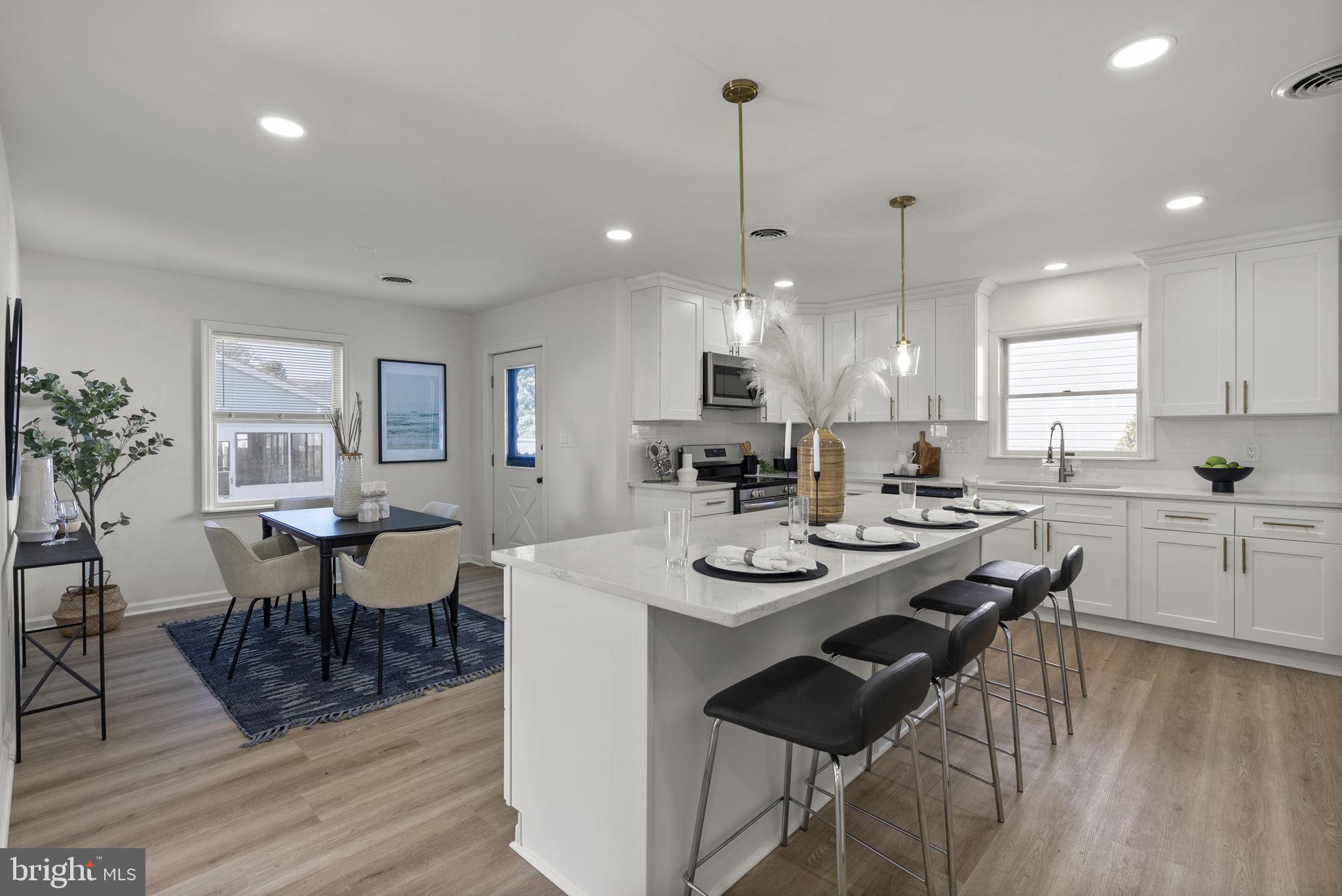 2806 BAY DRIVE