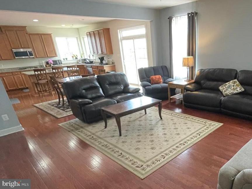 MARLBORO RIDING-PLAT 1> - Residential