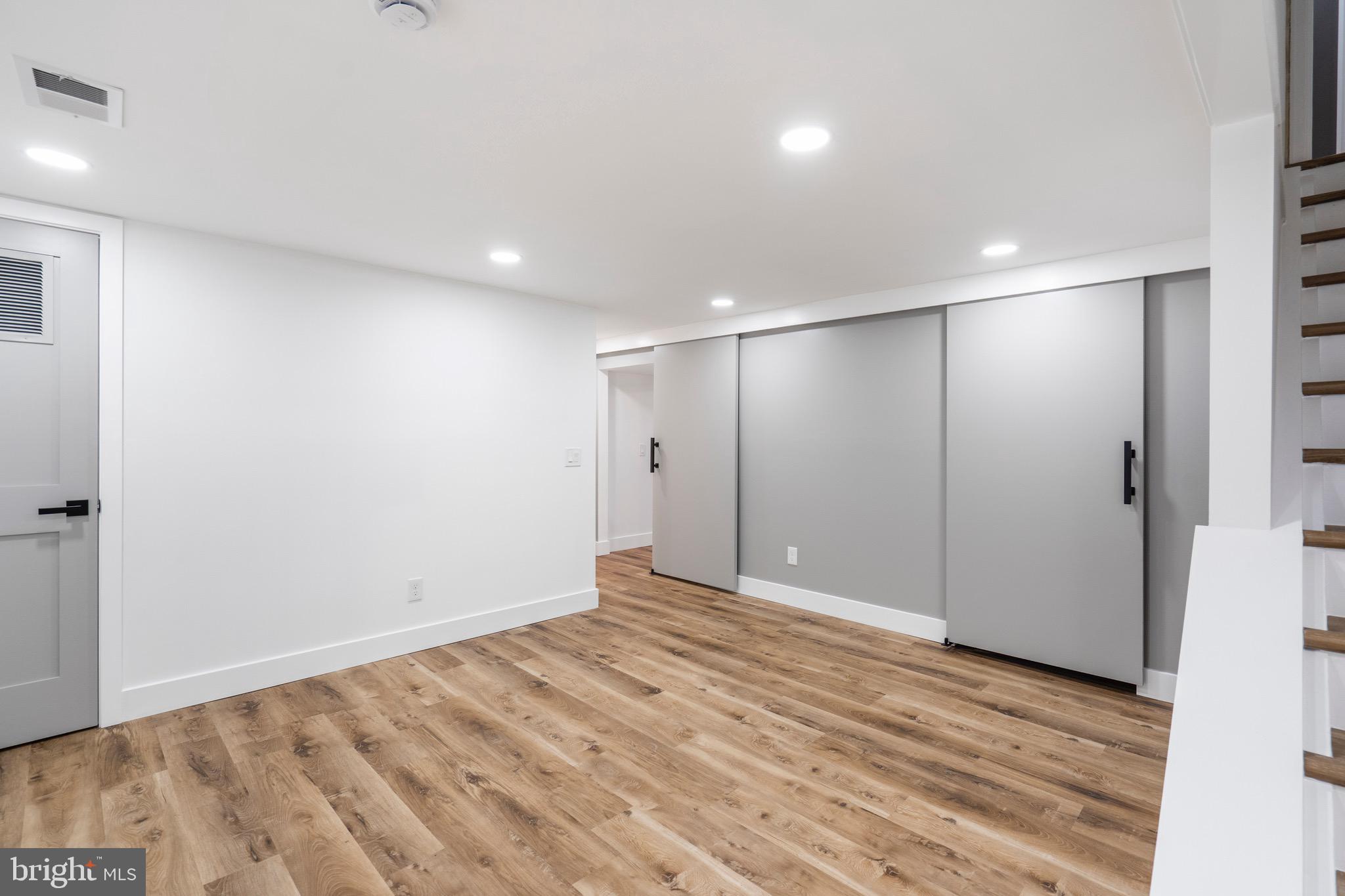 PERRING LOCH - Residential