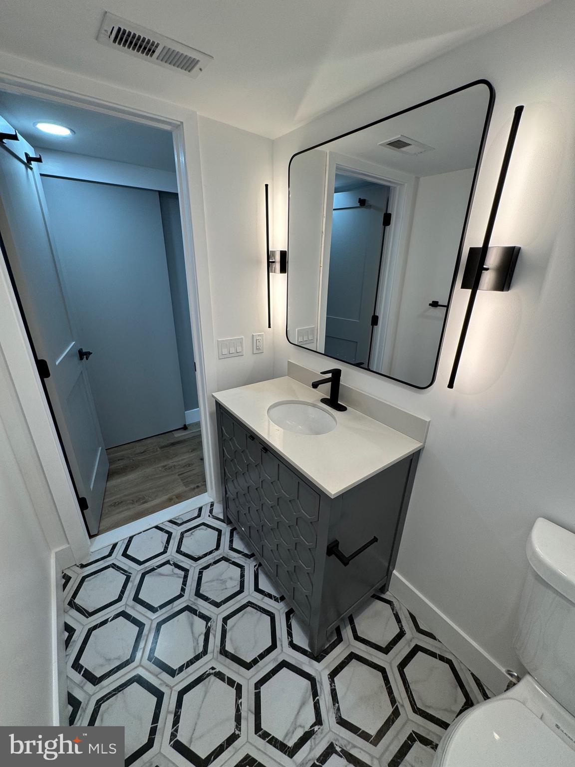 PERRING LOCH - Residential