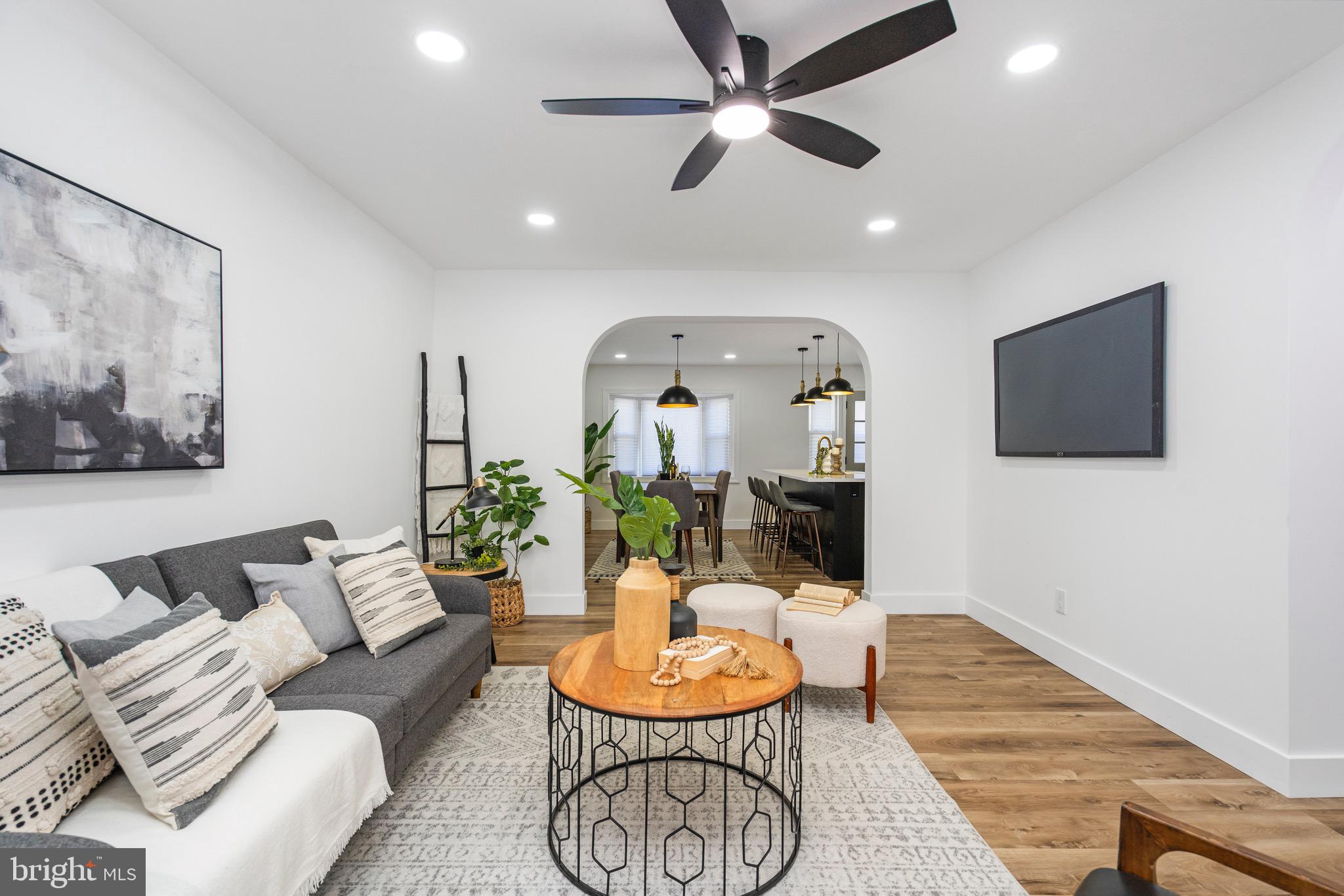 PERRING LOCH - Residential