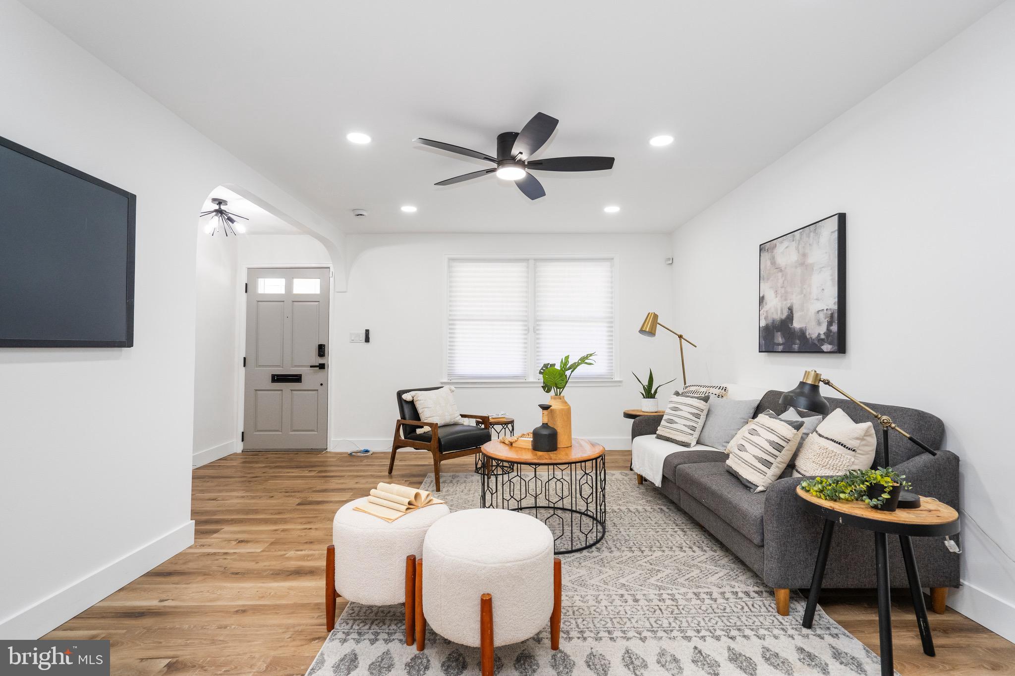 PERRING LOCH - Residential