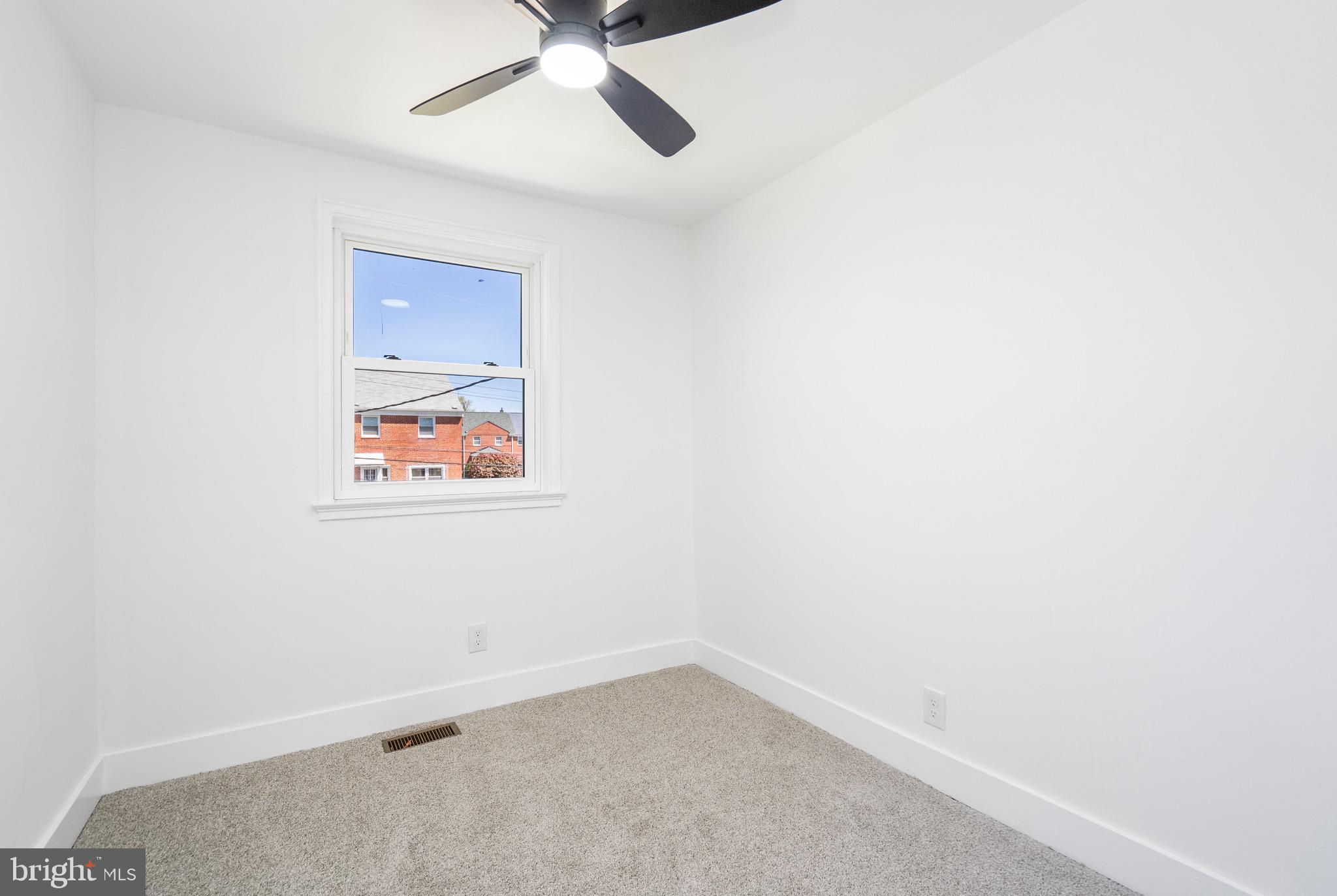 PERRING LOCH - Residential