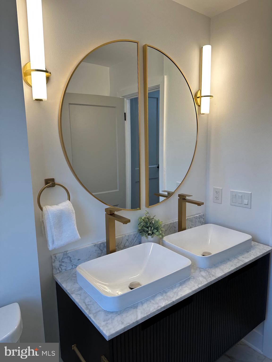 PERRING LOCH - Residential