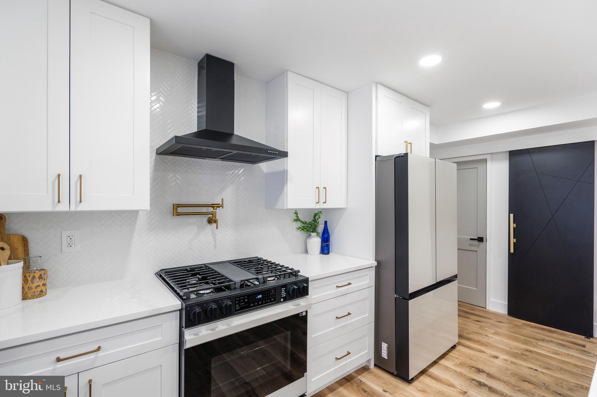 PERRING LOCH - Residential