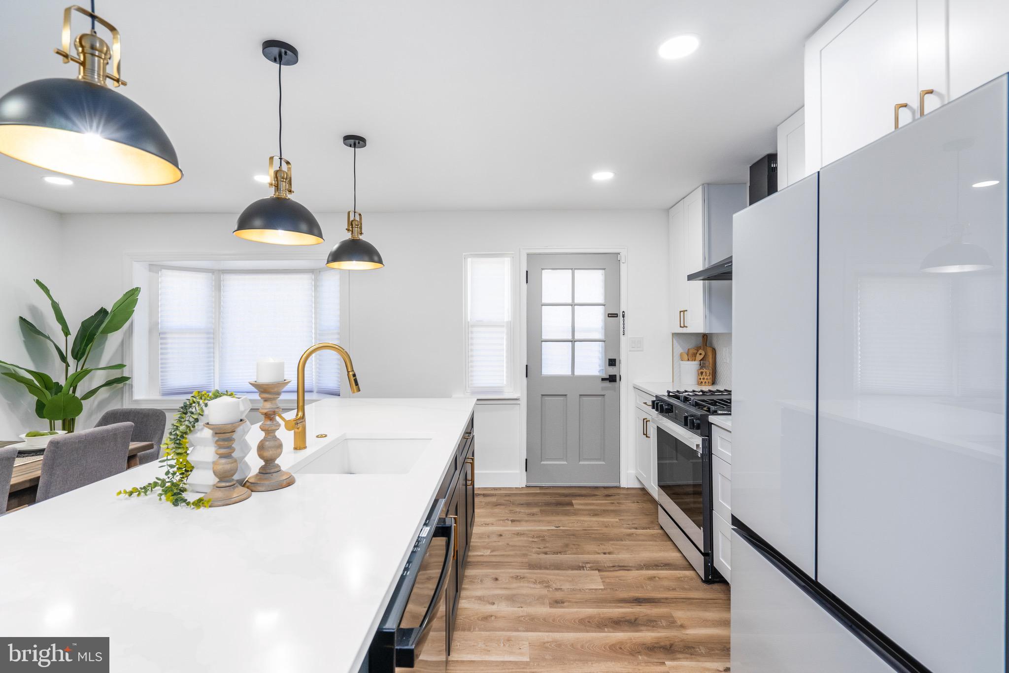 PERRING LOCH - Residential