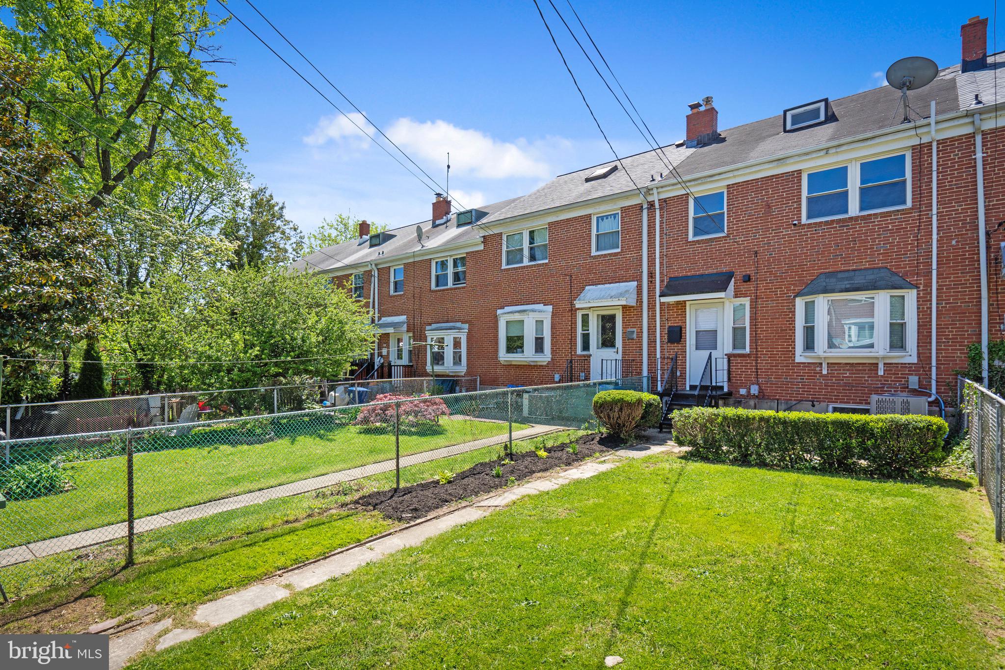 PERRING LOCH - Residential