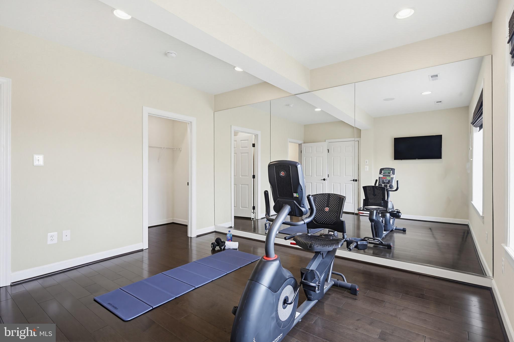 GLENBROOK - Residential