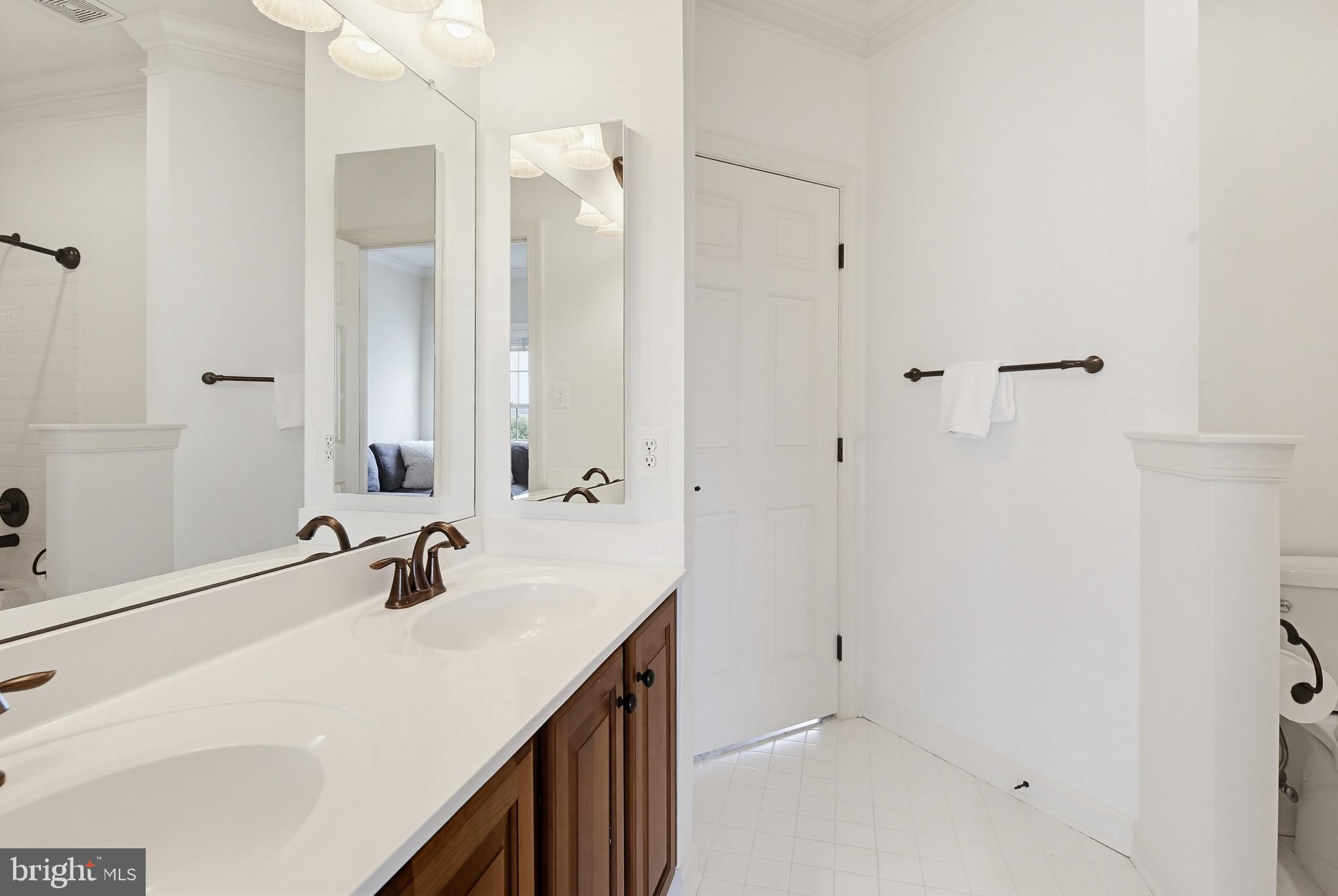 GLENBROOK - Residential