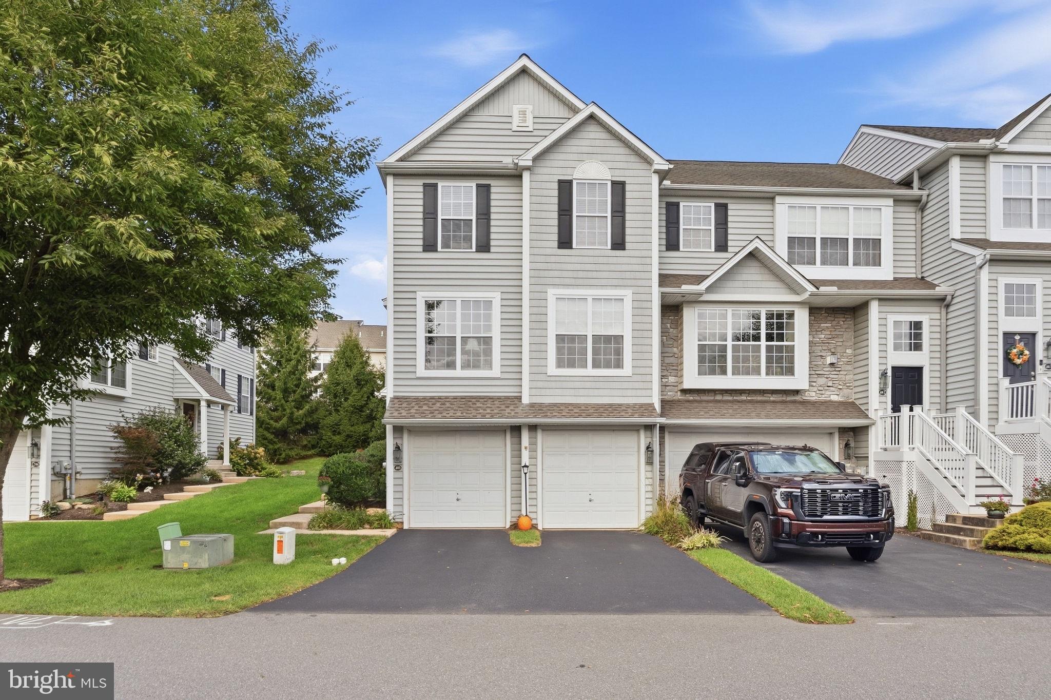401 HEATHER WAY