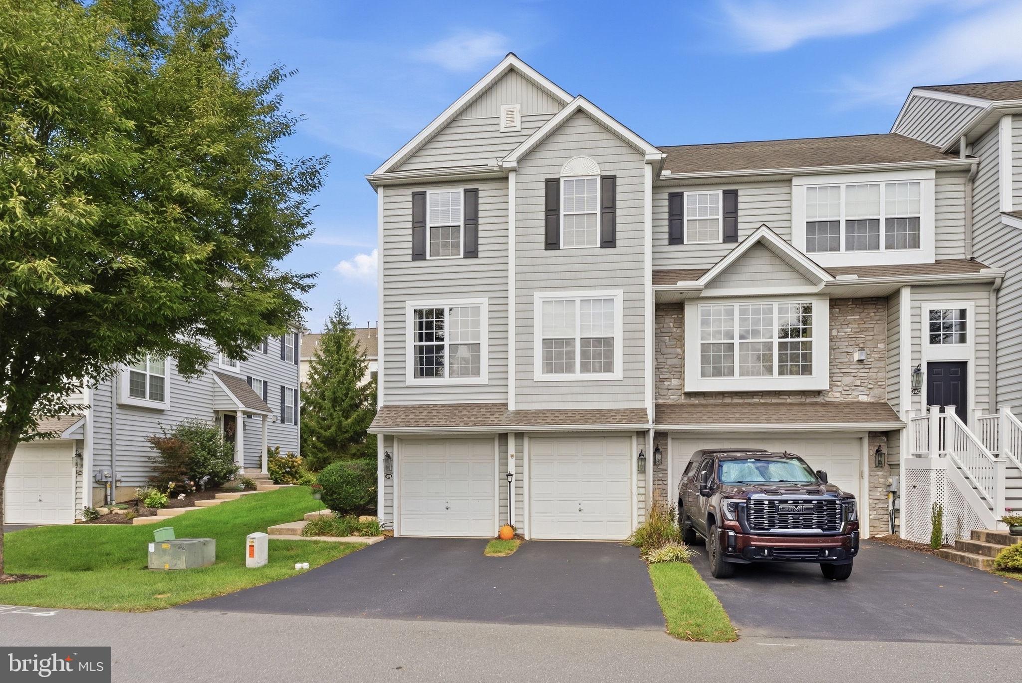 401 HEATHER WAY